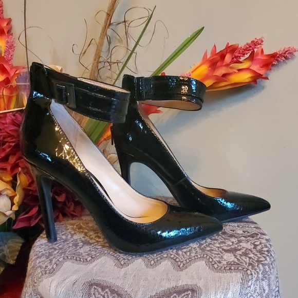 Gianni Bini Shoes - Gianni Bini Black Patent Leather Heel, 7½M